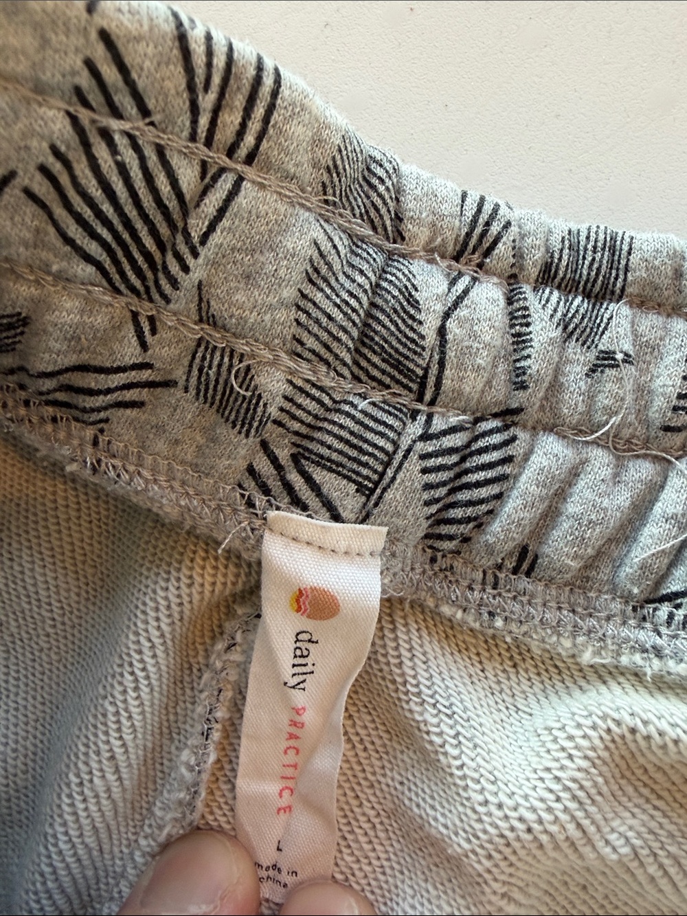 Gray Abstract-Print Drawstring Sweatpants - Picture 4 of 5